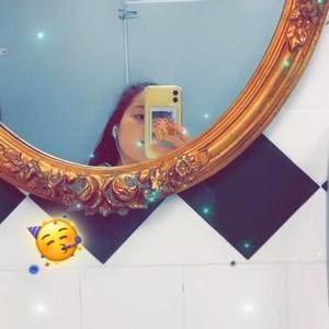 Meet your Posher, Angie